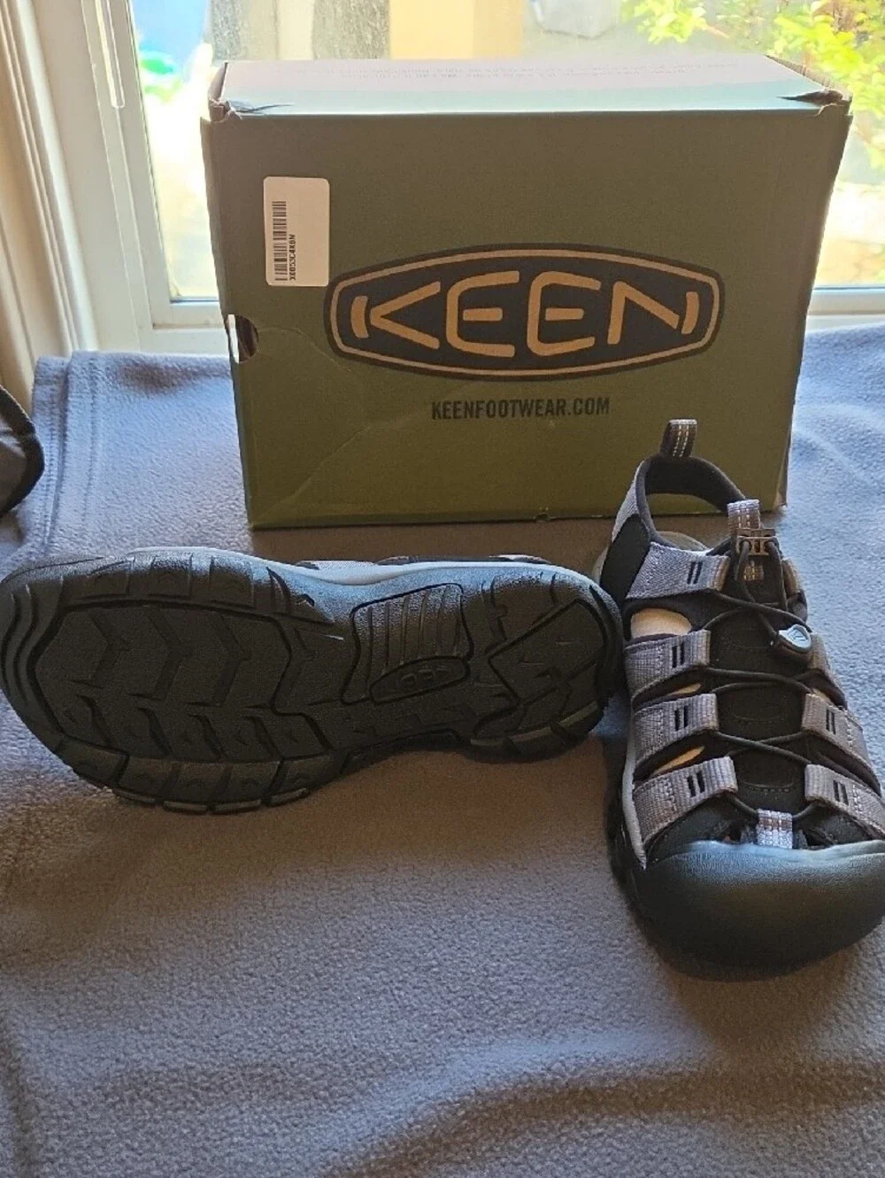 Keen Men's Gray and Black Closed-Toe Sandal Boat Shoes